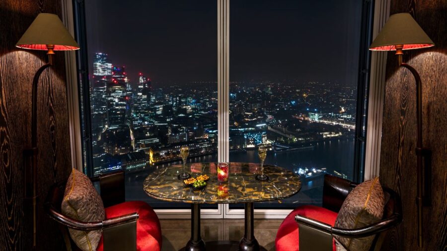 Shangri La London nighttime view